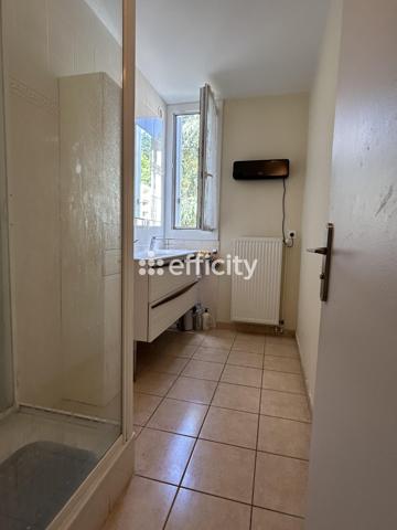 Appartement
         5 pièces
        - 82 m² Exclusivité 230 000 € *