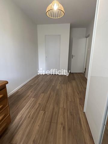 Appartement
         5 pièces
        - 82 m² Exclusivité 230 000 € *