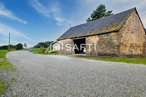 Corps de Ferme 300m2 Habitable + Nombreuses Dépendances