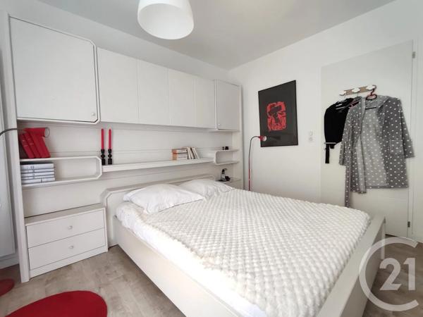 Appartement F3 à vendre  3 pièces - 65 m 2   VANNES  - 56