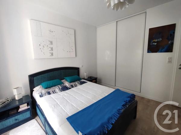 Appartement F3 à vendre  3 pièces - 65 m 2   VANNES  - 56
