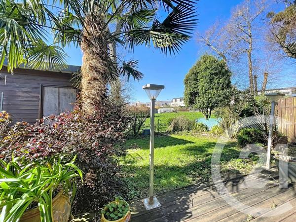 Appartement F3 à vendre  3 pièces - 65 m 2   VANNES  - 56