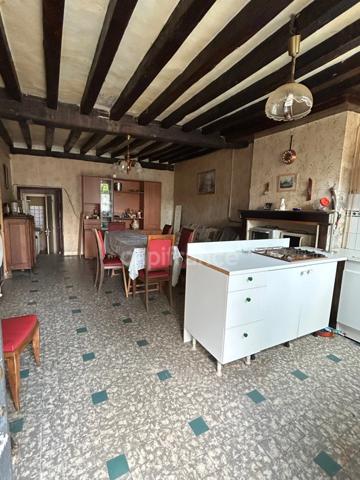 Maison de village à vendre – 46 m², 2 chambres – Champcevrais