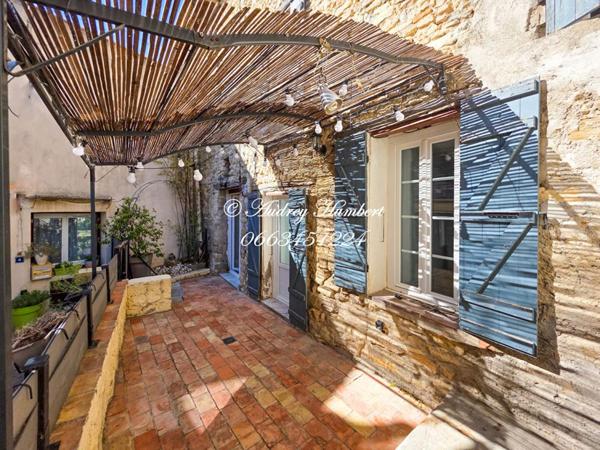 EXCLUSIVITE, Pierrevert MDV avec terrasse et balcon, 6 pièces 144 m2