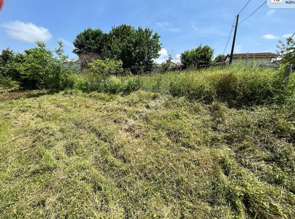 TERRAIN CONSTRUCTIBLE LAVELANET