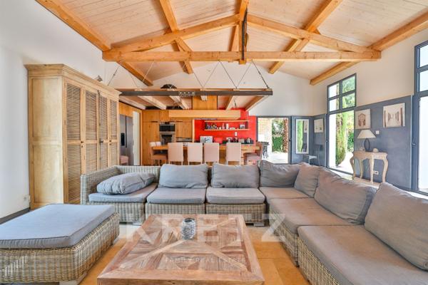 Villa d’exception à Dolus d’Oléron, 6 chambres et piscine à quelques pas des plages