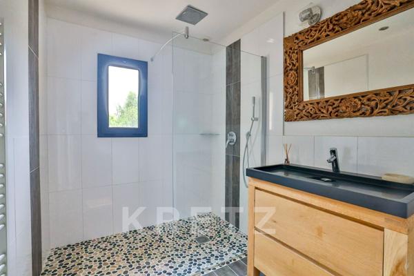 Villa d’exception à Dolus d’Oléron, 6 chambres et piscine à quelques pas des plages