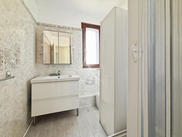 A vendre en exclusivité Appartement T3 avec place de parking et cave 13011 MARSEILLE