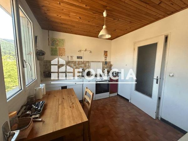 Location Appartement 3 pièces 70 m² - 36 AVENUE HENRI JAUBERT Digne-les-bains 04000