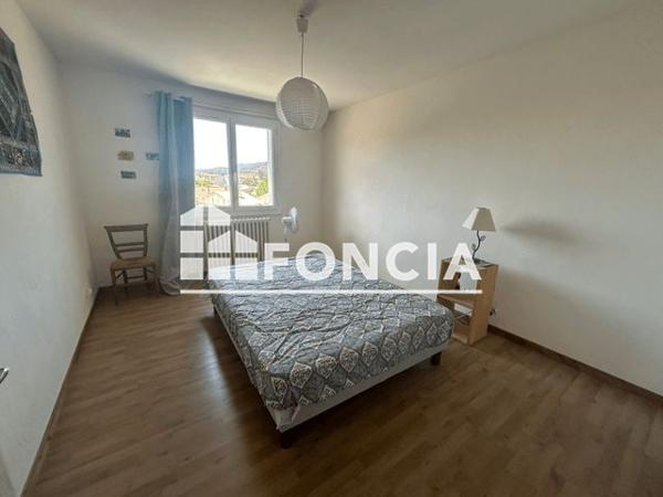 Location Appartement 3 pièces 70 m² - 36 AVENUE HENRI JAUBERT Digne-les-bains 04000