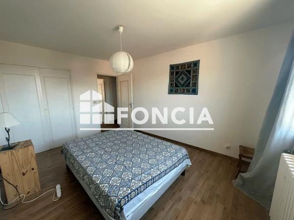 Location Appartement 3 pièces 70 m² - 36 AVENUE HENRI JAUBERT Digne-les-bains 04000