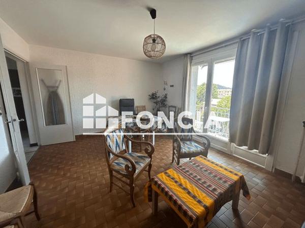 Location Appartement 3 pièces 70 m² - 36 AVENUE HENRI JAUBERT Digne-les-bains 04000