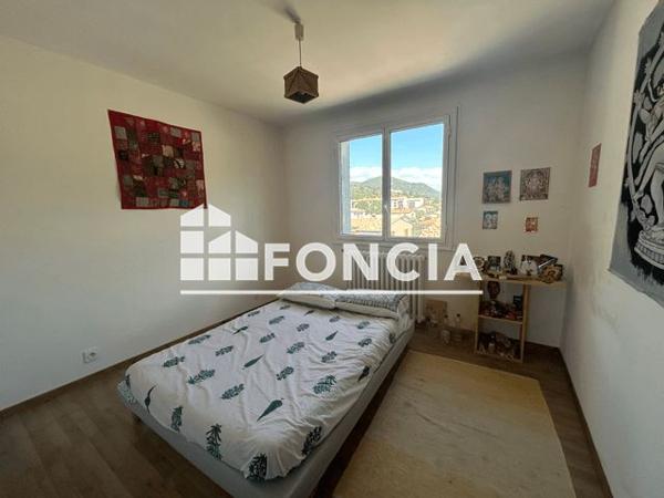 Location Appartement 3 pièces 70 m² - 36 AVENUE HENRI JAUBERT Digne-les-bains 04000