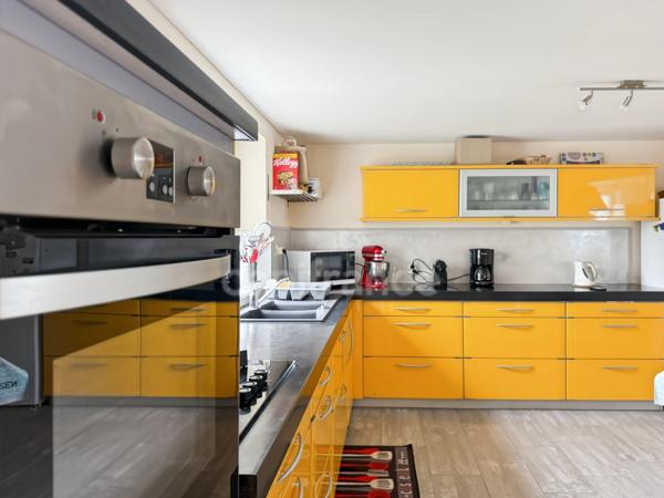LE RELECQ-KERHUON – À DEUX PAS DE LA MER, UNE MAISON FAMILIALE AUX BEAUX VOLUMES