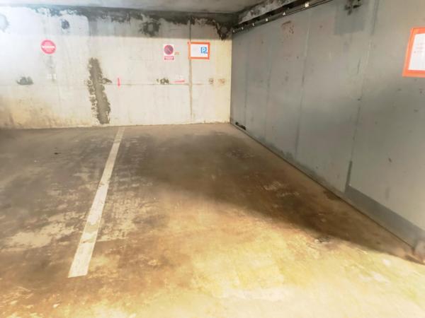 HENDAYE PLAGE place de parking couverte et sécurisée