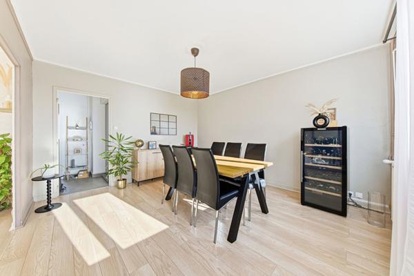 Exclusivité à Chatenoy Le Royal: bel appartement de 71.5m2, 2 à 3 chambres, balcon et cave proche des commodités