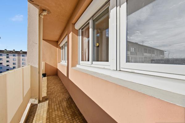 Exclusivité à Chatenoy Le Royal: bel appartement de 71.5m2, 2 à 3 chambres, balcon et cave proche des commodités