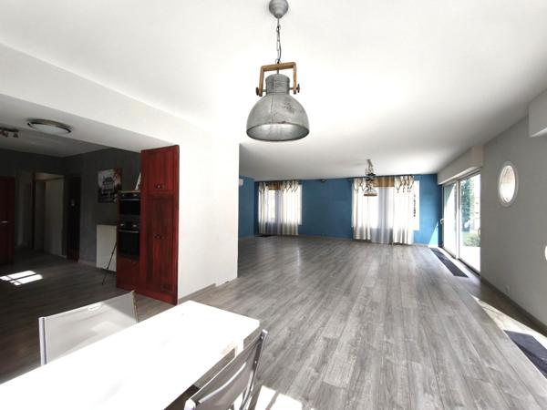 Maison à ROMILLY SUR SEINE, 10100 - 8 pièces 226m²