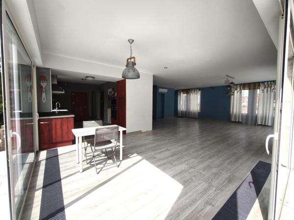 Maison à ROMILLY SUR SEINE, 10100 - 8 pièces 226m²