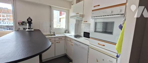 OPPORTUNITE RARE SUR LE MARCHE

En plein centre d' HARDELOT, à 2 pas de la plage avec vue sur...