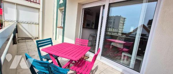 OPPORTUNITE RARE SUR LE MARCHE

En plein centre d' HARDELOT, à 2 pas de la plage avec vue sur...