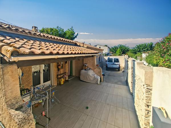 Maison Gignac La Nerthe 3 pièce(s) 106 m2