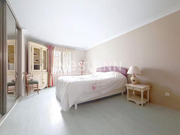 Maison Montigny Le Bretonneux 6 pièces 4 chambres - 136 m2 / 161m² Utiles