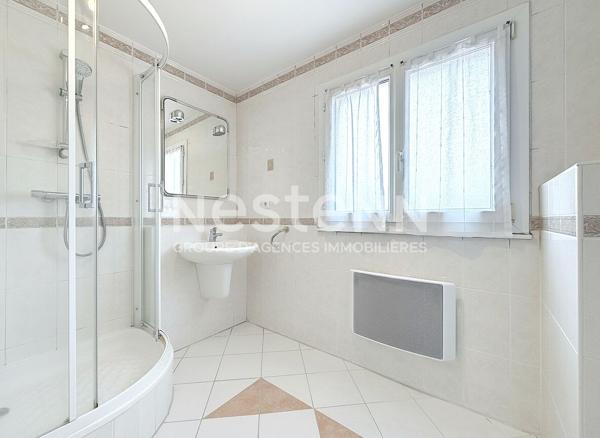 Maison Montigny Le Bretonneux 6 pièces 4 chambres - 136 m2 / 161m² Utiles