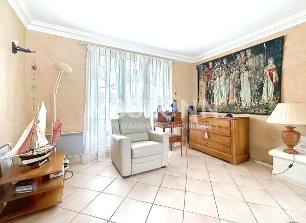 Maison Montigny Le Bretonneux 6 pièces 4 chambres - 136 m2 / 161m² Utiles