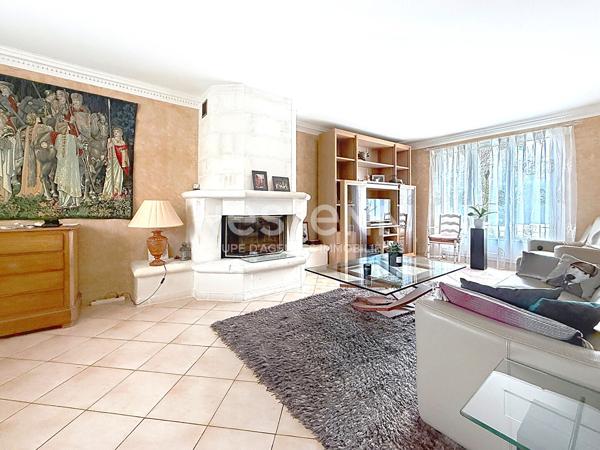 Maison Montigny Le Bretonneux 6 pièces 4 chambres - 136 m2 / 161m² Utiles