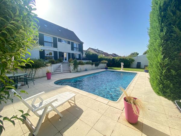 VENTE d'une maison F13 (295 m²) à MITRY MORY