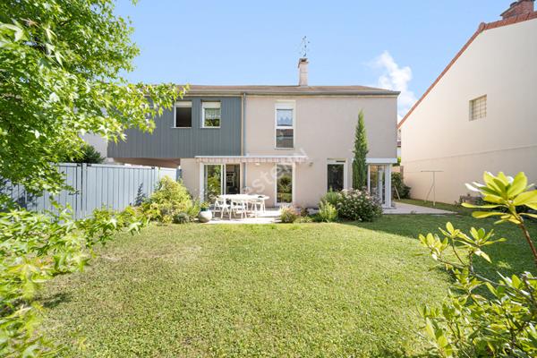 Maison spacieuse à vendre à Chalon-sur-Saône - 4 chambres, jardin et garage !