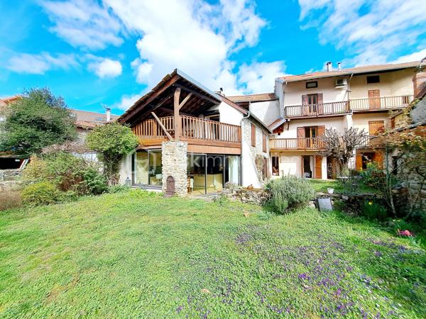 Maison de village de 280 m²