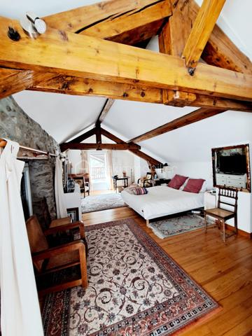 Maison de village de 280 m²