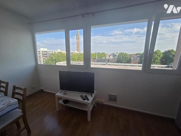 LILLE SECTEUR MAIRIE - APPARTEMENT DE TYPE 2 DE 42.6 M2 AVEC CAVE- JOLIE VUE SUR LE BEFFROI -