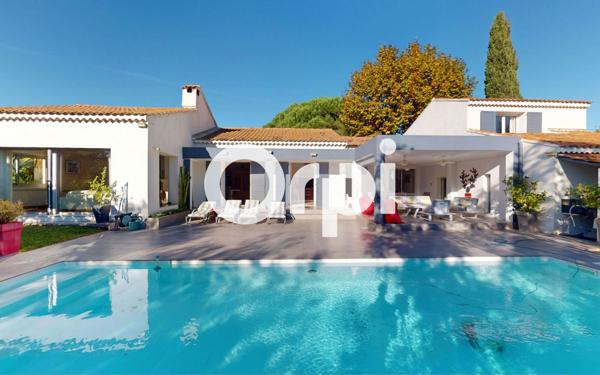 Maison à vendre    5 pièces • 240 m2 Carqueiranne