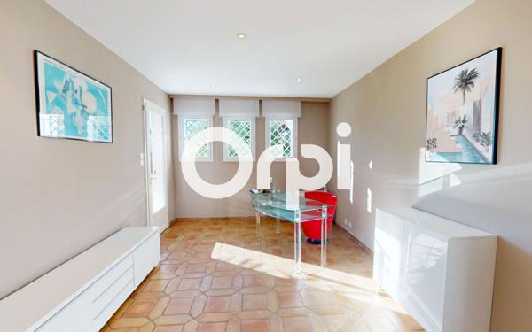 Maison à vendre    5 pièces • 240 m2 Carqueiranne