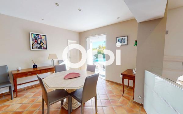 Maison à vendre    5 pièces • 240 m2 Carqueiranne