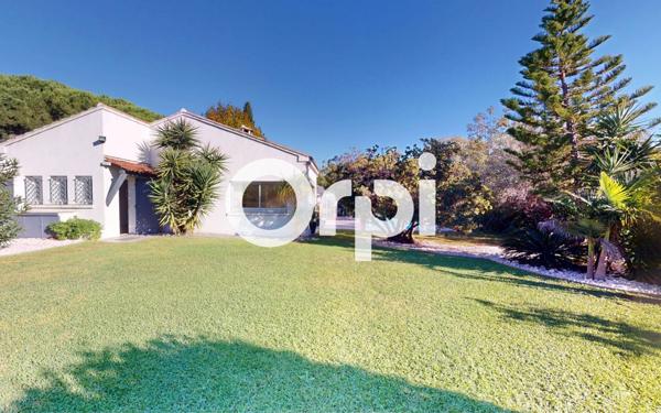 Maison à vendre    5 pièces • 240 m2 Carqueiranne