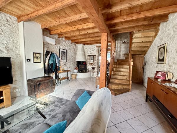 Villeneuve-sur-Lot (47300) Villeneuve sur lot, superbe maison de ville avec terrasse, jardinet et garage