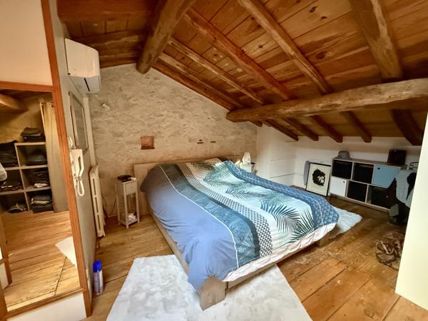 Villeneuve-sur-Lot (47300) Villeneuve sur lot, superbe maison de ville avec terrasse, jardinet et garage