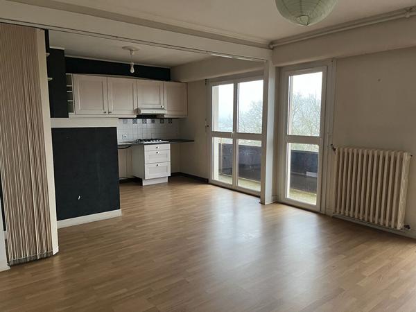 Appartement 3 pièces à louer Châtellerault - 86100 / Réf: 377