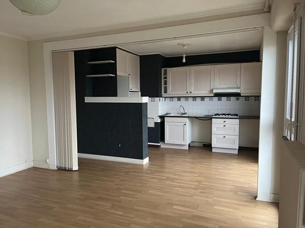 Appartement 3 pièces à louer Châtellerault - 86100 / Réf: 377