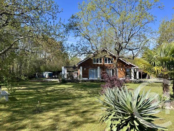 Maison à vendre  4 pièces - 95 m 2   HOURTIN  - 33
