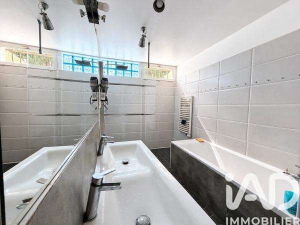 Maison à vendre 4 pièces 138,18 m² Marseille 12