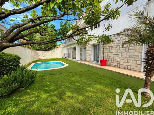 Maison à vendre 4 pièces 138,18 m² Marseille 12