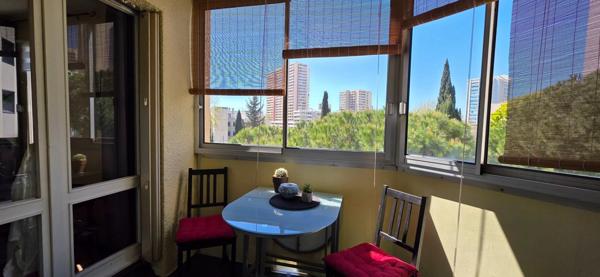 Appartement T2 avec loggia fermée- ascenseur- place de parking privée