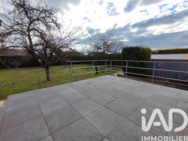 Maison à vendre 6 pièces 111 m² Saint-Gibrien