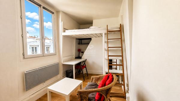 PARIS 18EME - METRO SIMPLON - DERNIER ETAGE €97 200 ** - Référence VC-6783