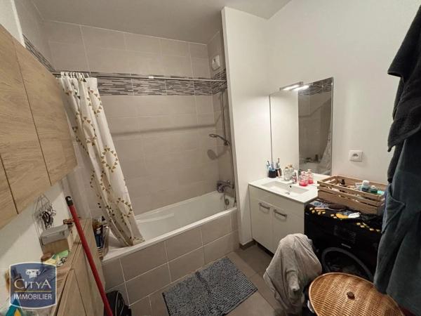 Appartement à louer 3 pièces 59.71m² Tours (37100)